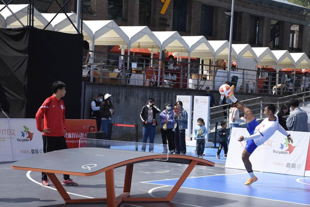 TA：皇马球星团队深度介入更衣室，阿隆索管理面临额外挑战